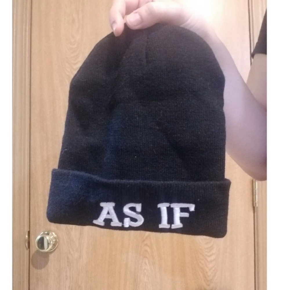 Black Beanie